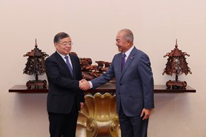 ສະຫາຍ ກິແກ້ວ ໄຂຄໍາພິທູນ ຕ້ອນຮັບ ສະຫາຍ ຫຼີ ຊູ ເຫຼີຍ ພ້ອມຄະນະຜູ້ແທນຂັ້ນສູງຂອງ ສປ ຈີນ