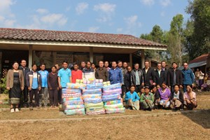 ຮອງເຈົ້າແຂວງຫຼວງນໍ້າທາ ພົບປະປະຊາຊົນ ບ້ານນໍ້າຂອງນ້ອຍ