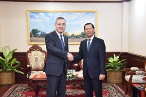 ຮອງ ລມຕ ຕ່າງປະເທດ ຮັບການເຂົ້າຍື່ນໜັງສືແຕ່ງຕັ້ງຂອງກົງສຸນໃຫຍ່ ແຫ່ງ ສປ ຈີນ ຄົນໃໝ່