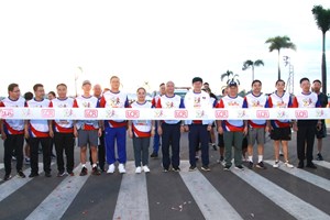 ບໍລິສັດທາງລົດໄຟລາວ-ຈີນ ຈັດງານແຂ່ງຂັນແລ່ນມາລາທອນ