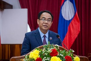 ພັກເຮົາໄດ້ແບກຫາບພາລະກໍາປະຫວັດສາດອັນຍິ່ງໃຫຍ່