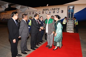 ປະທານາທິບໍດີຕີມໍ-ເລັດສະເຕເດີນທາງເຖິງນະຄອນຫຼວງວຽງຈັນ