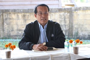 ເຈົ້າແຂວງຄຳມ່ວນ ລົງພົບປະຢ້ຽມຢາມພໍ່ແມ່ປະຊາຊົນບ້ານນາຮີ