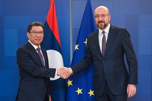 ທູດລາວ ຍື່ນສານຕາຕັ້ງຕໍ່ ປະທານສະພາມົນຕີການເມືອງເອີຣົບ