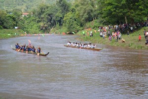 ເມືອງພຽງ ຈັດງານບຸນອອກພັນສາ ຊ່ວງເຮືອ