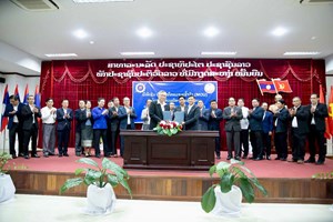 ພິທີເຊັນບົດບັນທຶກຄວາມເຂົ້າໃຈລະຫວ່າງ ກະຊວງຍຸຕິທໍາ ກັບ ລັດວິສາຫະກິດໄຟຟ້າລາວ