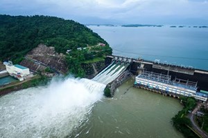 ຄວາມພະຍາຍາມທີ່ຈະກາຍເປັນໝໍ້ໄຟແຫ່ງອາຊຽນກັບການສົ່ງອອກໄຟຟ້າ