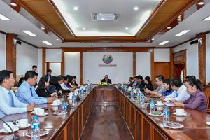 ຄະນະຜູ້ແທນແຂວງບິ່ງເຢືອງ ແລກປ່ຽນບົດຮຽນຢູ່ແຂວງຈຳປາສັກ