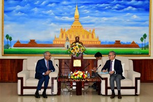 ຫົວໜ້າ ຄຕພ ຕ້ອນຮັບ ທູດສິງກະໂປ ປະຈຳ ສປປ ລາວ ຄົນໃໝ່