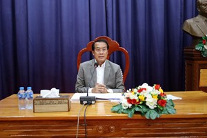 ຄະນະນໍາແຂວງຄໍາມ່ວນຮ່ວມປຶກສາຫາລືບັນດາກົມ ຈາກກະຊວງກ່ຽວຂ້ອງກ່ຽວກັບການສົ່ງອອກຜະລິດຕະພັນສິນຄ້າແຮ່ທາດ 