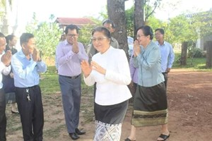 ຮອງປະທານປະເທດ ພົບປະຢ້ຽມຢາມປະຊາຊົນ ບ້ານປາກຕວຍ 