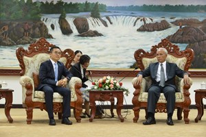 ທ່ານ ຄໍາພັນ ເຜີຍຍະວົງ ຕ້ອນຮັບຜູ້ບໍລິຫານລະດັບສູງໜັງສືພິມ China Daily