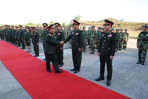 ສະຫາຍ ພົນເອກ ຈັນສະໝອນ ຈັນຍາລາດ ລົງຢ້ຽມຢາມ ແລະ ໂອ້ລົມພະນັກງານຫຼັກແຫຼ່ງກອງພົນທີ 2