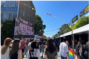 ອົສຕຣາລີ ຈຳກັດວີຊານັກຮຽນ ເນື່ອງຈາກຈຳນວນຜູ້ອົບພະຍົບສູງເປັນປະຫວັດສາດ