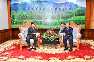 ທ່ານເຈົ້າແຂວງໄຊຍະບູລີ ຕ້ອນຮັບຄະນະອະດີດທະຫານອາສາສະໝັກ ແລະ ຊ່ຽວຊານການທະຫານ ສສຫວຽດນາມ