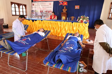 ອົງການກາແດງແຂວງຜົ້ງສາລີ ລະດົມບໍລິຈາກເລືອດແບບສະໝັກໃຈ ຢູ່ກອງພັນນ້ອຍທະຫານຮາບ 19