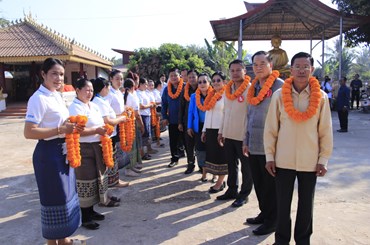 ຜູ້ສະໝັກເລືອກຕັ້ງ ສສຊ ເຂດເລືອຕັ້ງທີ 10 ແລະ ສສຂ ລົງພົບປະຜູ້ມີສິດເລືອກຕັ້ງຢູ່ ບ້ານແຈ້ງ ເມືອງທຸລະຄົມ