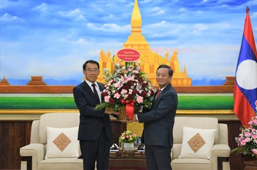 ຫົວໜ້າຄະນະພົວພັນຕ່າງປະເທດສູນກາງພັກ ຕ້ອນຮັບການເຂົ້າອວຍພອນຂອງ ທູດຫວຽດນາມ, ສປ ຈີນ ແລະ ສປປ ເກົາຫຼີ ປະຈໍາ ສປປ ລາວ