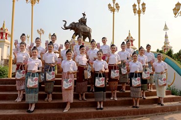 ຜູ້ເຂົ້າປະກວດນາງສາວອັດຕະປື ທັດສະນະສຶກສາແຫຼ່ງທ່ອງທ່ຽວ ເມືອງໄຊເສດຖາ