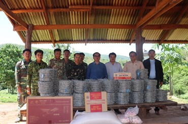 ຄະນະບໍລິຫານງານພັກເມືອງບໍ່ແຕນ ເຄື່ອນໄຫວຊຸກຍູ້ທະຫານຊາຍແດນ 159