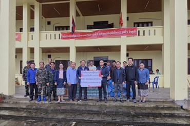 ພີພີເອັສທີ ກໍ່ສ້າງຂົວ-ທາງ ມອບເຄື່ອງຊ່ວຍເຫຼືອໃຫ້ຜູ້ປະສົບໄພນ້ຳຖ້ວມ ເມືອງຍົມມະລາດ