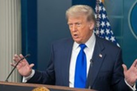 ປະ​ທາ​ນາ​ທິ​ບໍ​ດີ ສະຫະລັດ ອາ​ເມ​ຣິ​ກາ ຍົກ​ລະ​ດັບ​ອັດ​ຕາ​ພາ​ສີ​ທົ່ວ​ໂລກ​ຂຶ້ນ 15%