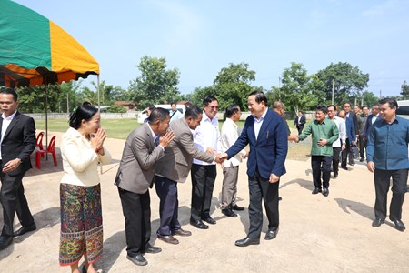 ນາຍົກລັດຖະມົນຕີຢ້ຽມຢາມ ແລະ ຊີ້ນຳວຽກງານ ຢູ່ເມືອງມະຫາໄຊ