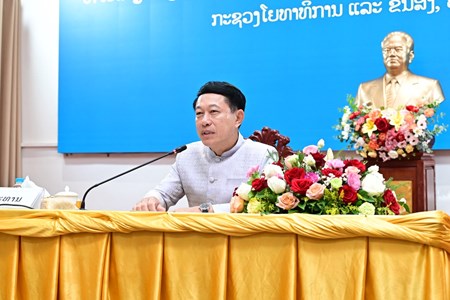 ນາຍົກລັດຖະມົນຕີ ເນັ້ນຂະແໜງ ຍທຂ ເອົາໃຈໃສ່ຫຼາຍບັນຫາສໍາຄັນ