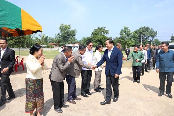 ນາຍົກລັດຖະມົນຕີຢ້ຽມຢາມ ແລະ ຊີ້ນຳວຽກງານ ຢູ່ເມືອງມະຫາໄຊ