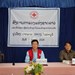 ປະທານອົງການກາແດງ ລົງມອບເຄື່ອງໃຫ້ປະຊາຊົນທຸກຍາກຢູ່ເມືອງປາກລາຍ