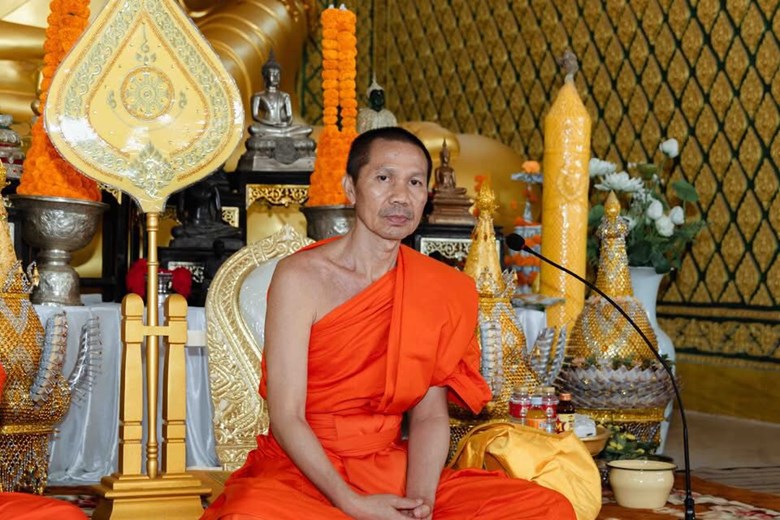 ວັດຊ້າງຄູ້ສຸຂະຣາມ ຈັດງານບຸນກະຖິນ ໄຊມຸງຄຸນສາມັກຄີ