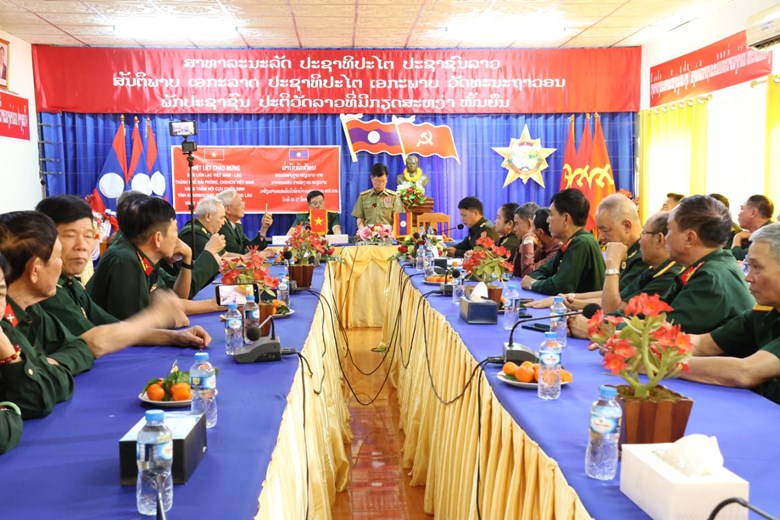 ຄະນະຕິດຕໍ່ປະສານງານທະຫານອາສາສະໝັກຫວຽດນາມ-ລາວ ນະຄອນຮ່າຍຟອງ ຢ້ຽມຢາມ ສະຫະພັນນັກຮົບເກົ່າແຂວງຄໍາມ່ວນ