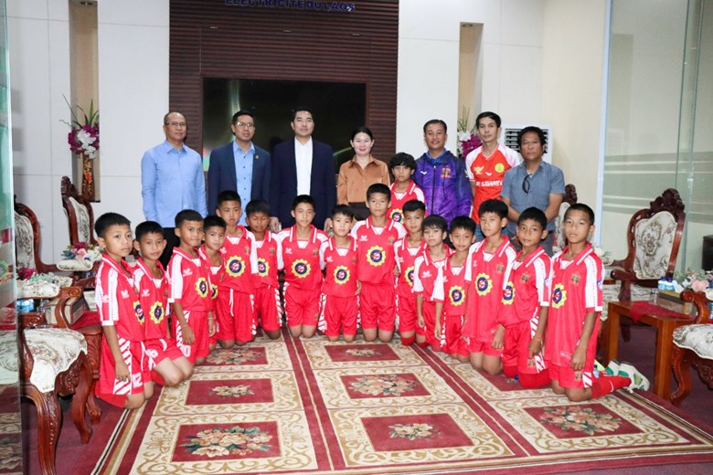 ລັດວິສາຫະກິດໄຟຟ້າລາວ ຮ່ວມສົ່ງເສີມທີມເບສະຫວັນ  ແຂ່ງຂັນບານເຕະ ຢູ-10 ຊີງແຊັມເຍົາວະຊົນອາຊຽນ 2026 ທີ່ປະເທດໄທ