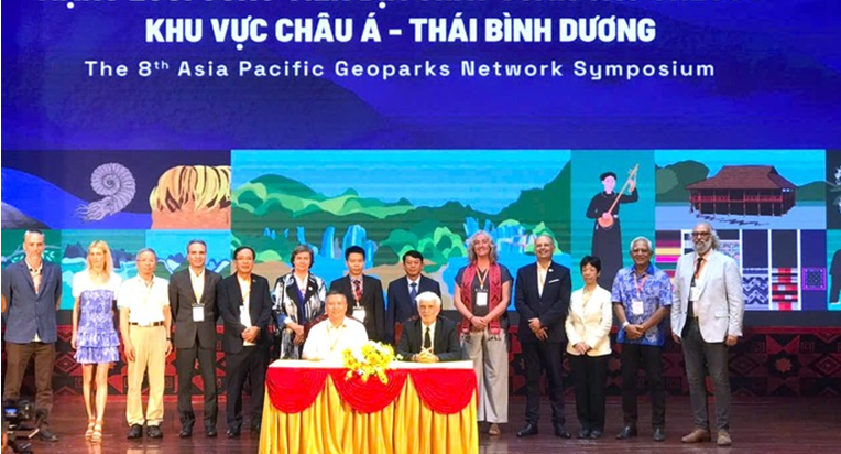 ກອງປະຊຸມຄັ້ງທີ 8 ເຄືອຂ່າຍສວນສາທາລະນະທໍລະນີສາດທົ່ວໂລກ UNESCO ເຂດອາຊີ - ປາຊີຟິກ