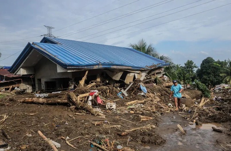 ພາຍຸເຂດຮ້ອນ ທຣາມິ ເຮັດໃຫ້ມີຜູ້ເສຍຊີວິດເຖິງ 90 ຄົນ ໃນຟີລິບປິນ