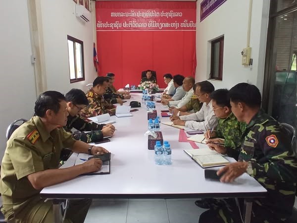 ປະທານຄະນະກໍາມາທິການປ້ອງກັນຊາດປ້ອງກັນຄວາມສະຫງົບໄດ້ລົງເຄື່ຶອນໄຫວຊູກຍູ້ວຽກປ້ອງກັນຊາດ-ປ້ອງກັນຄວາມສະຫງົບຢູ່ດ່ານສາກົນນໍ້າເງິນ