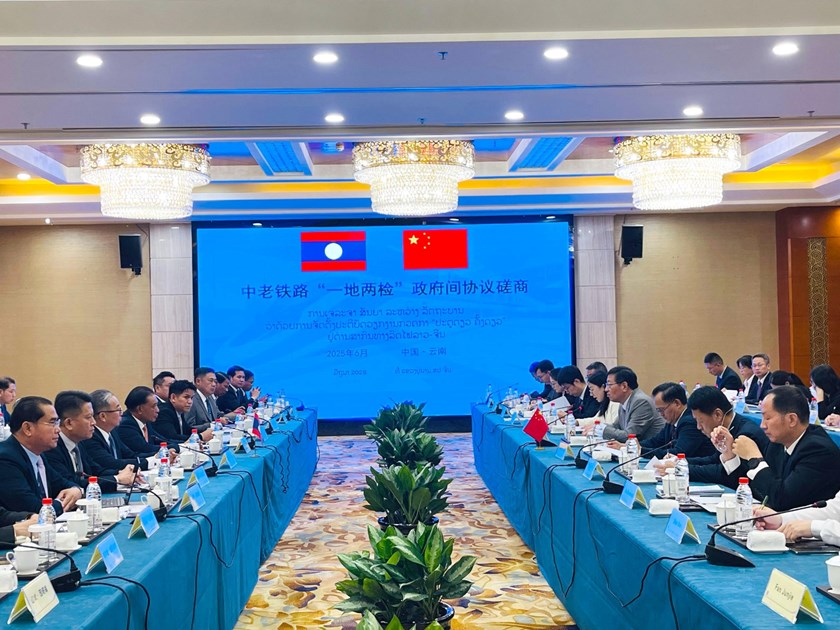 ກອງປະຊຸມເຈລະຈາ ຮ່າງສັນຍາການຈັດຕັ້ງປະຕິບັດວຽກງານກວດກາ "ປະຕູດຽວ, ຄັ້ງດຽວ" ຢູ່ດ່ານສາກົນທາງລົດໄຟ ລາວ-ຈີນ (ບໍ່ເຕ່ນ-ບໍ່ຫານ)
