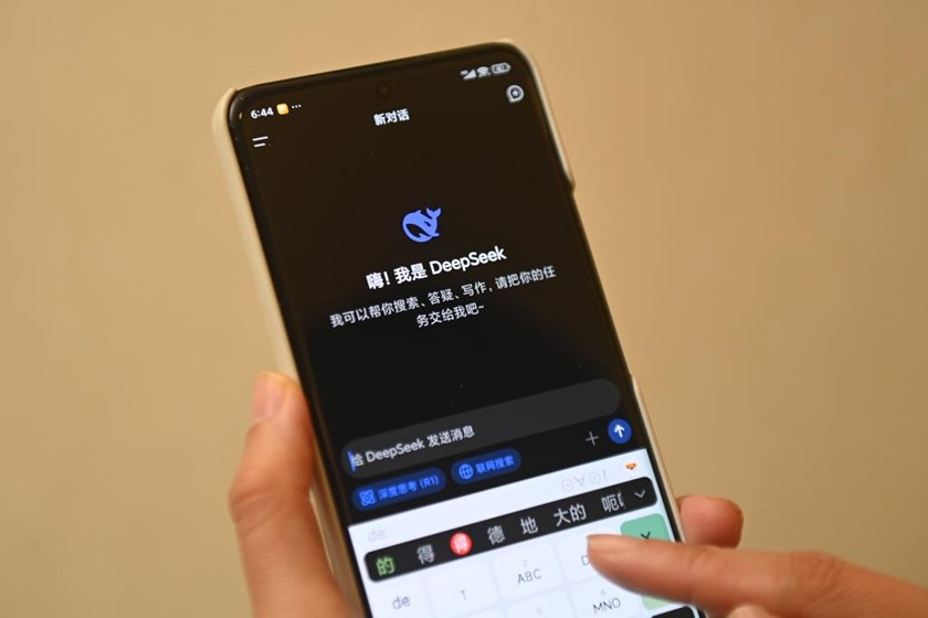 ທາງ​ສີ່​ແຍກ​ແຫ່ງ​ປະ​ຫວັດ​ສາດ ແລະ ທິດ​ທາງການ​ພັດ​ທະ​ນາ​ຂອງ​ຈີນ