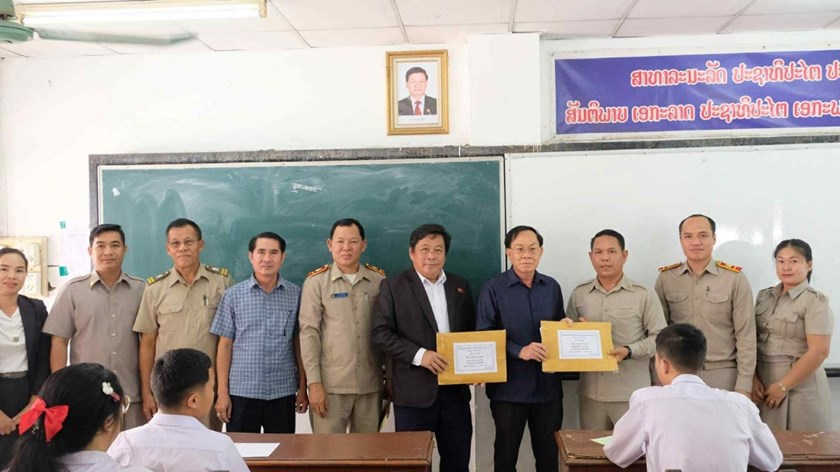 ສົກຮຽນ 2024-2025 ນວ ມີນັກຮຽນສອບເສັງຈົບຊັ້ນ ມ7 ຈຳນວນ 9,000 ກວ່າຄົນ