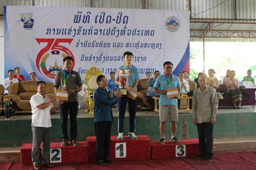 ຄອສພ ໄດ້ທີ 1 ປະເພດຊາຍດຽວແຂ່ງຂັນກິລາເປຕັງ ຊີງຂັນແນວລາວສ້າງຊາດ