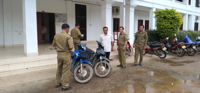 ປກສ ເມືອງສຳພັນ ມອບລົດຈັກ 2 ຄັນຄືນໃຫ້ເຈົ້າຂອງເດີມ