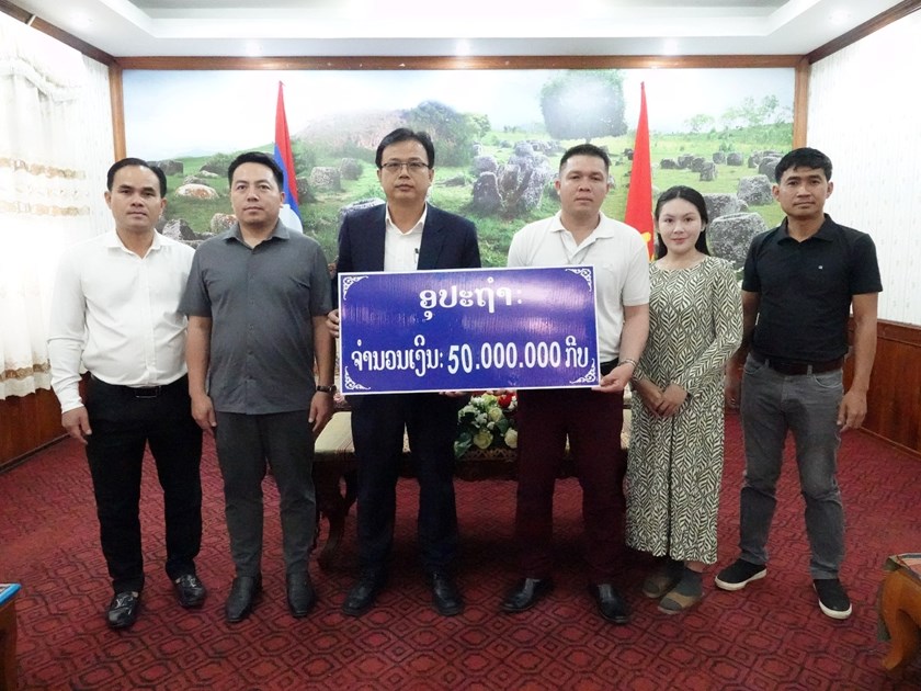ຫຼາຍພາກສ່ວນສືບຕໍ່ອຸປະຖຳກອງປະຊຸມໃຫຍ່ແຂວງຊຽງຂວາງ