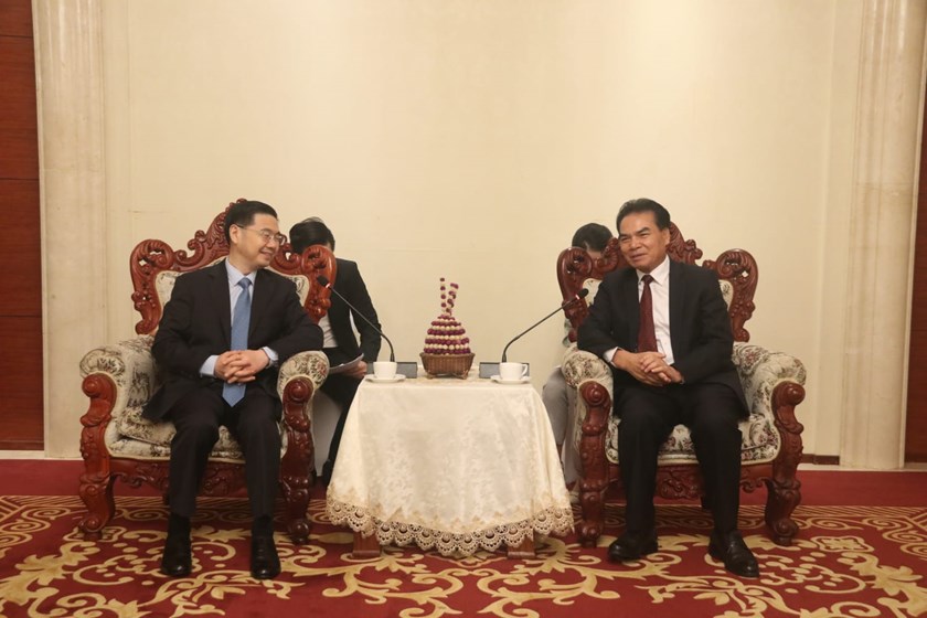 ຄະ​ນະ​ຜູ້​ແທນແຂວງ​ຈ້ຽງ​ຊູ້ ຢ້ຽມ​ຢາມ ແລະ ເຮັດ​ວຽກ​ຢູ່ ສ​ປ​ປ ລາວ