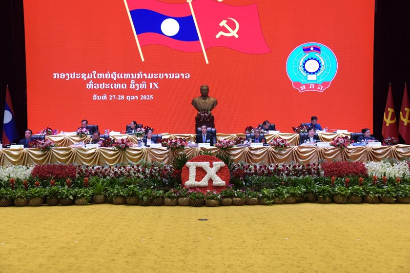 ເປີດກອງປະຊຸມໃຫຍ່ຜູ້ແທນກໍາມະບານລາວທົ່ວປະເທດ ຄັ້ງທີ IX