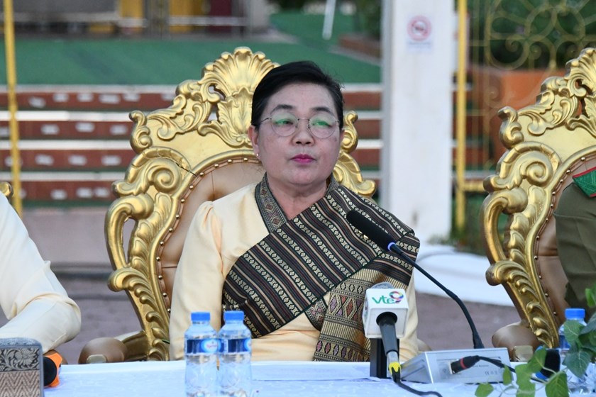 ບຸນນະມັດສະການພະທາດຫຼວງ ມີຫຼາຍສິນຄ້າມາວາງສະແດງ ແລະ ຈໍາໜ່າຍ