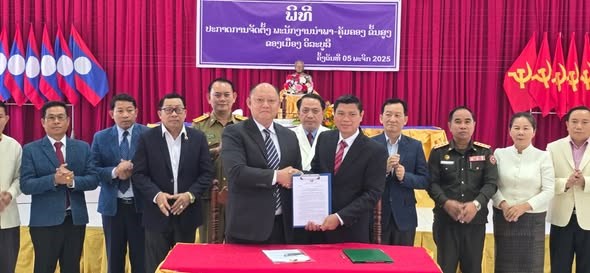 ສະຫວັນນະເຂດ ປະກາດການຈັດຕັ້ງພະນັກງານນໍາພາ ແລະ ຄຸ້ມຄອງເມືອງວິລະບູລີ