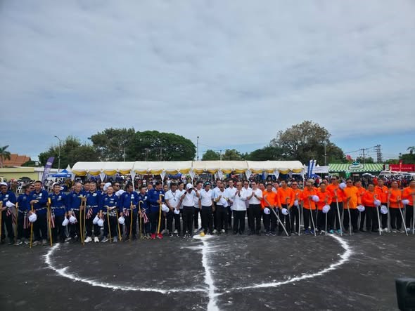 ກິລາຕີຄີ ທີມປະຊາຊົນຊະນະທີມພະນັກງານ ໃນບຸນນະມັດສະການພະທາດຫຼວງວຽງຈັນ