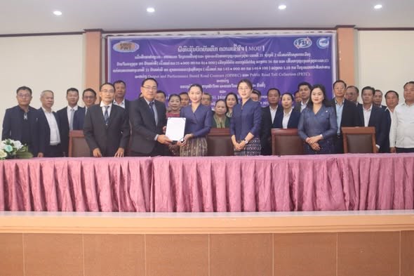 ເຊັນບົດບັນທຶກຄວາມເຂົ້າໃຈ ເພຶ່ອສໍາຫຼວດອອກແບບໂຄງການຟື້ນຟູ ແລະ ບູລະນະເສັ້ນທາງຫຼວງແຫ່ງຊາດເລກ 21