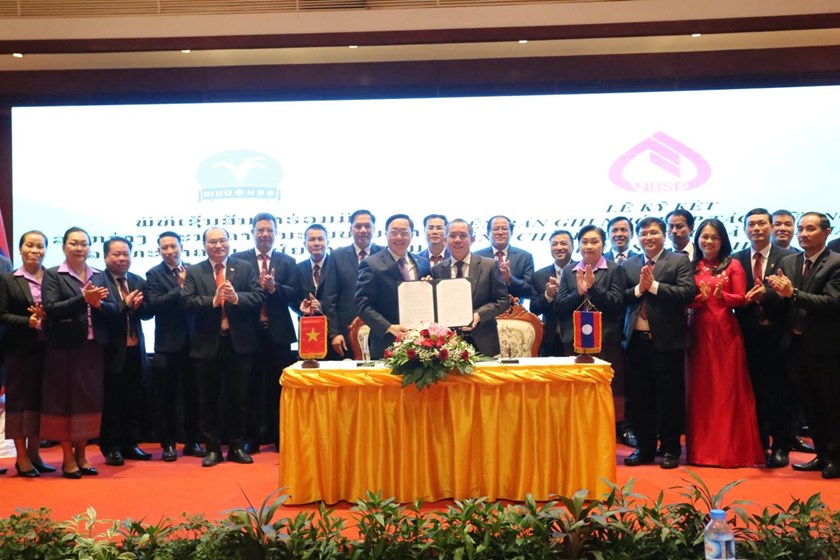 ທນບ-ທນສ ພົບປະ ແລະ ບັນລຸການເຊັນ MOU