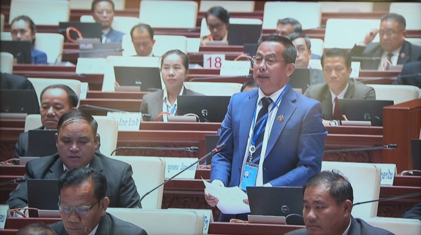 ສສຊ ເຂດ 9 ສະເໜີ ລັດຖະບານພິຈາລະນາ ຈໍາກັດໃນການນໍາເຂົ້າ ສິນຄ້າຟູມເຟືອຍ